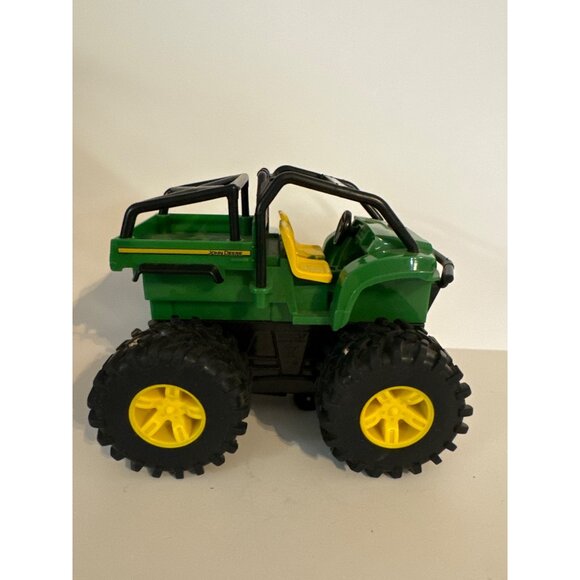 John Deere 4x4 Buggy Battery Operated with Sound and Motion READ - Picture 5 of 8